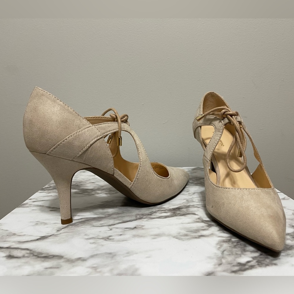 Liz Claiborne, tan, size 7 heels